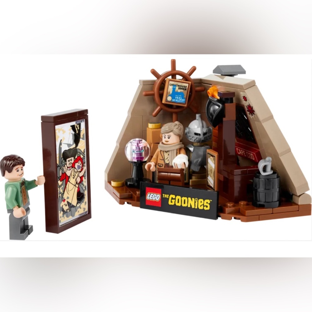 LEGO The Walshes' Attic Ideas 40773 The Goonies Brand NEW In Sealed Box - Picture 2 of 3